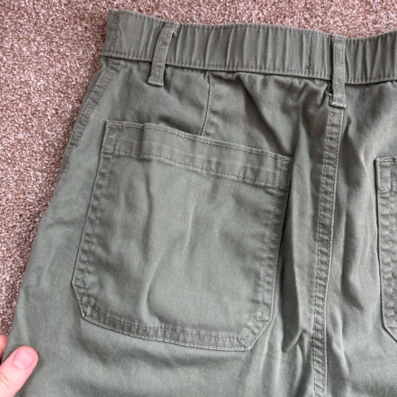GH Bass and Co. Size 6 Green Chino Pants - Picture 5 of 5